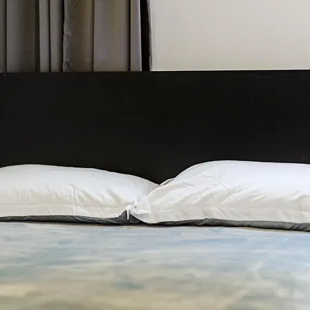 Black & White Apartment *
